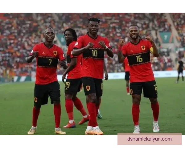 莱斯特城防守战术解析：深入探讨其复杂的防守系统表现稳健